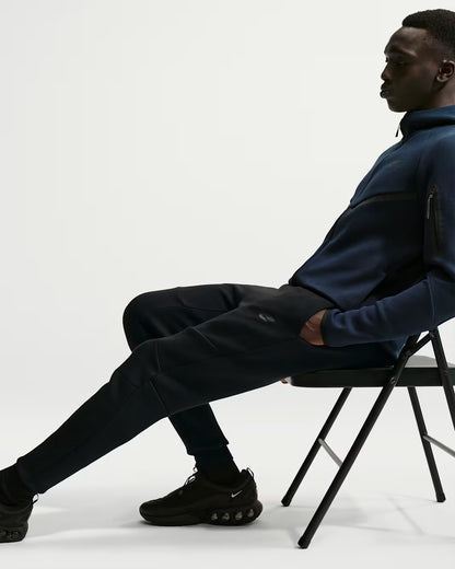Nike Tech Fleece Joggers – Black