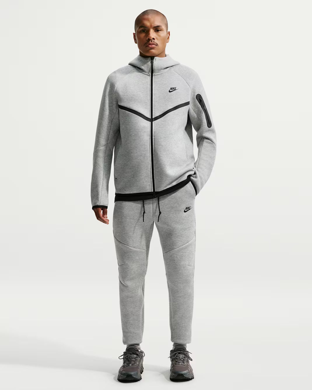 Nike Tech Fleece Joggers – Dark Grey