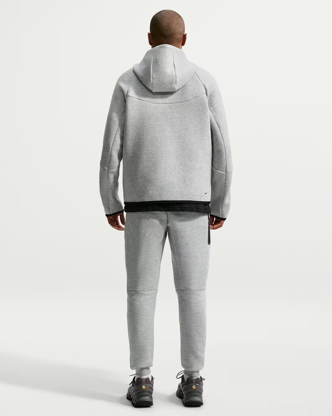 Nike Tech Fleece Joggers – Dark Grey