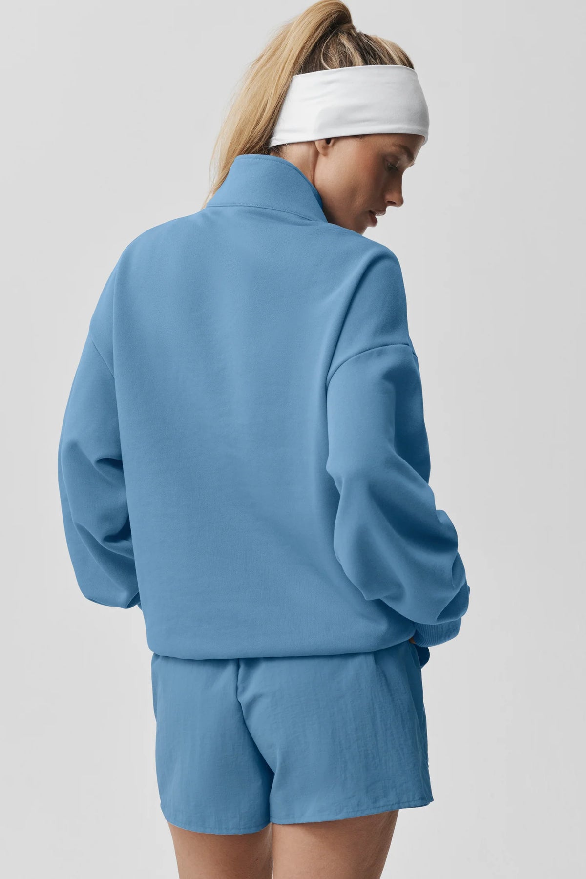 ALO Accolade 1/4 Zip Pullover – Light Blue