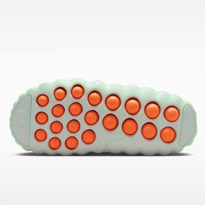 Nike Mind 001 « Barely Green »