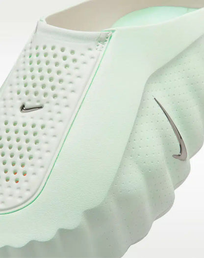 Nike Mind 001 « Barely Green »
